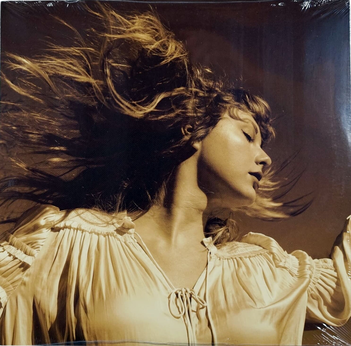 Taylor-Swift-Fearless-(Taylor's-Version)-1.jpg